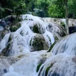Air Terjun Saluopa